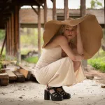 portrait-urbex-chapeau-feminin-embrun_resultat