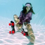 sportive-underwater-roller-piscine
